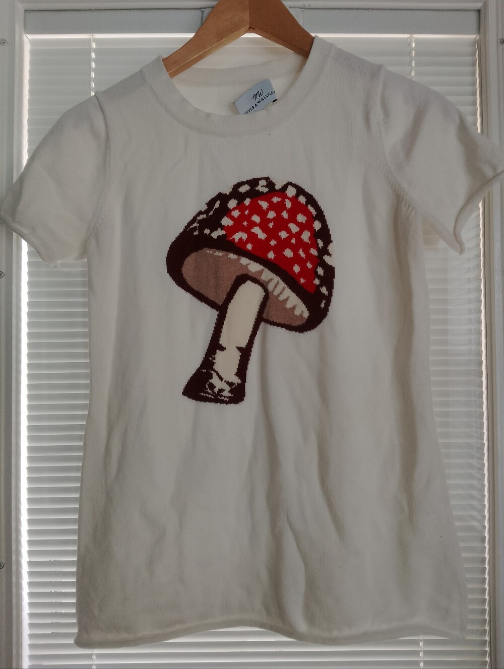 Not A Wallflower Crew Cotton/Cashmere Tee with Red Mushroom Crop Sleeve Med.